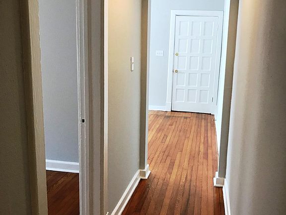 4th image of 2328 Park St APT 4