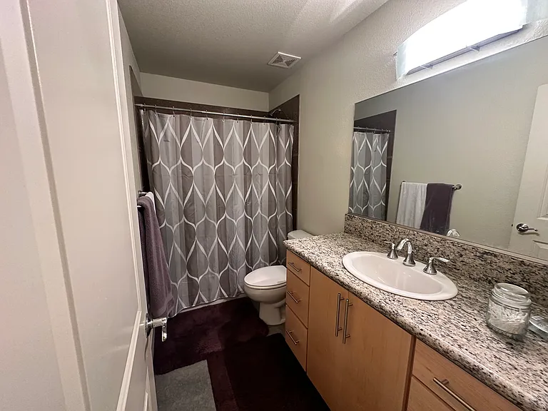 375 Pine St — Photo 5