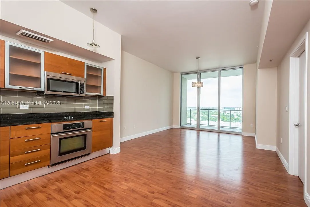 Two Midtown Miami Condo — Photo 2