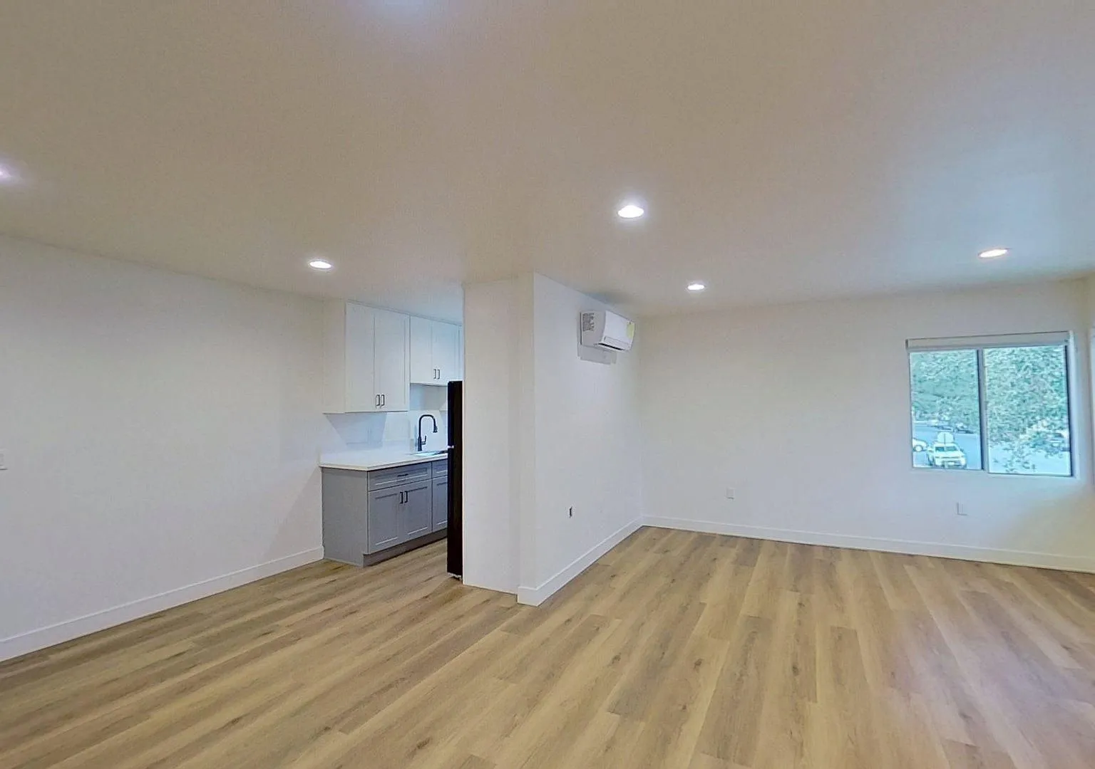 829 N Garfield St — Photo 2