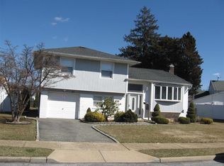 63 Ford Dr W, Massapequa, NY 11758