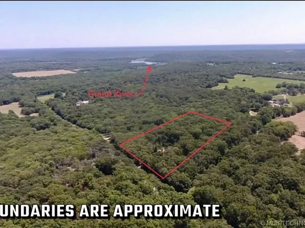 1749 W 620th Rd, Chouteau, OK 74337