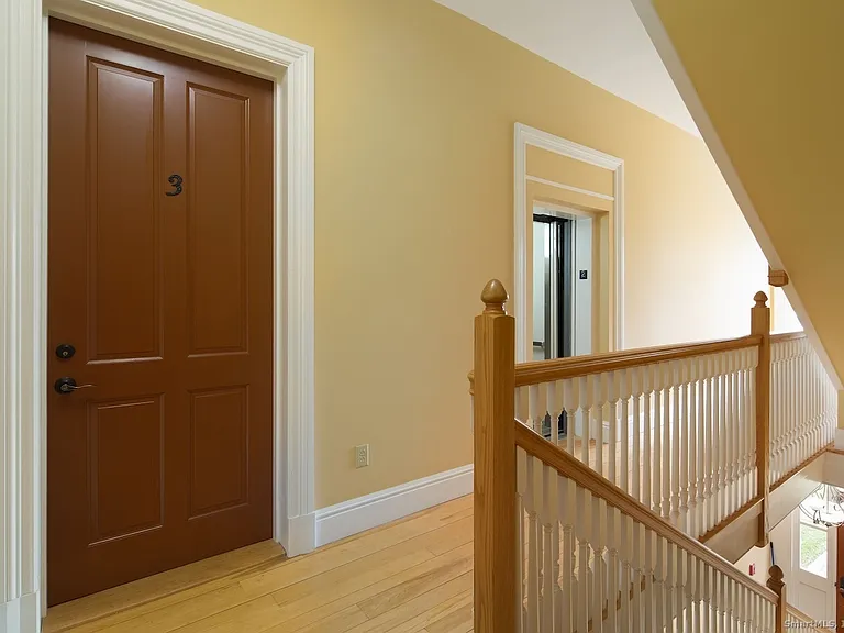 31 Sharon Rd #3 — Photo 2