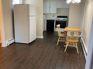 9850 Main St APT E, Clarence, NY 14031