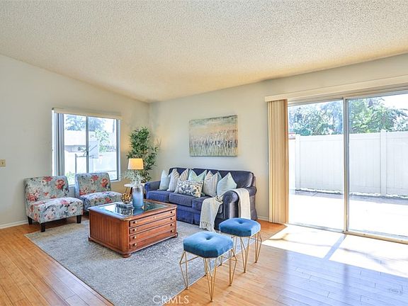 5th image of 820 E Silver Maple Dr