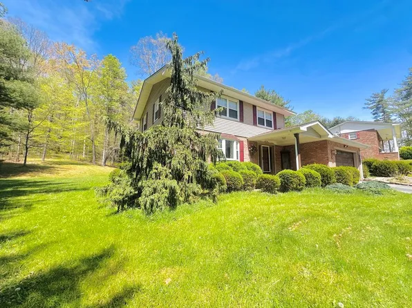 256 Dan Mont Vis, Daniels, WV 25832