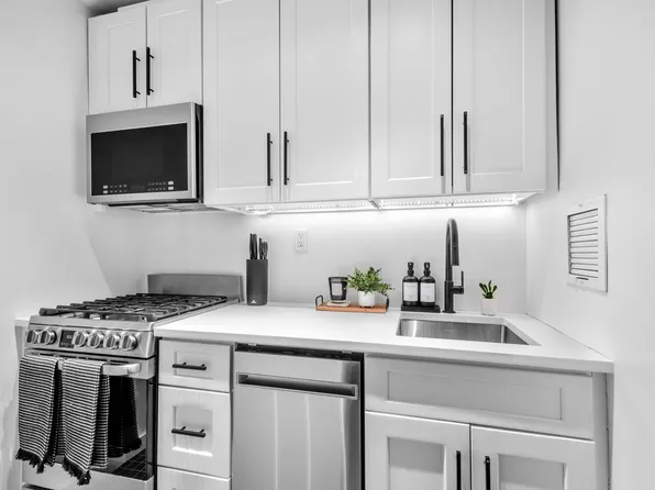 229 East 28th Street 3F image 3 of 9