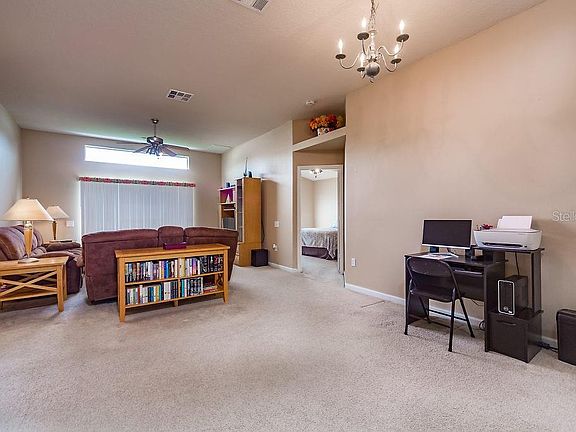 3rd image of 30405 Annadale Dr