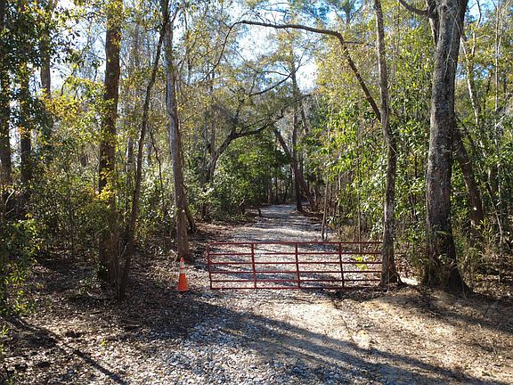 2nd image of 7225 Highway 165