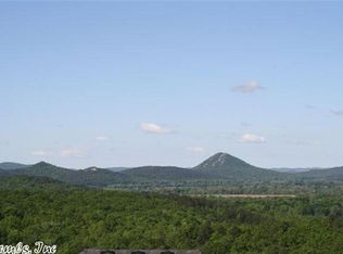 103 Majestic Cir, Maumelle, AR 72113