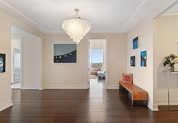 4th image of 151 E 58th St APT 34A