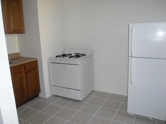 Rented by Arena Real Estate | media 11