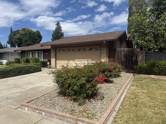 6324 Savannah Pl — Photo 2