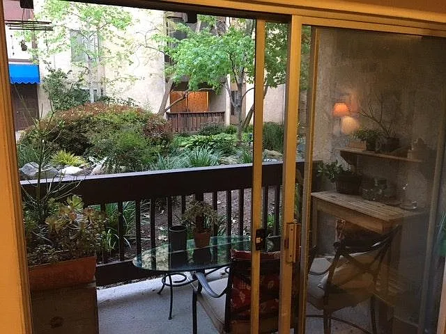 1 bed, 730 sqft, $3,200 — Photo 3