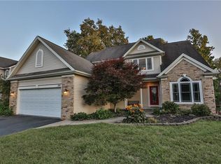 281 Cherry Creek Ln, Rochester, NY 14626