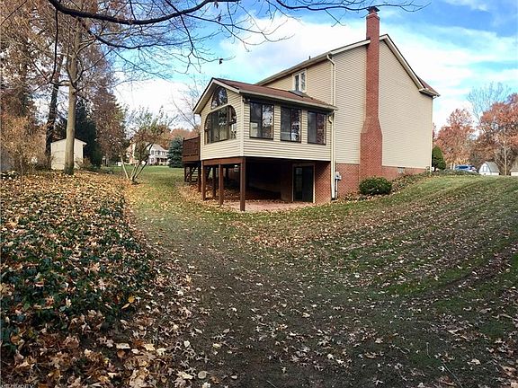 2nd image of 2734 Hartwood Cir