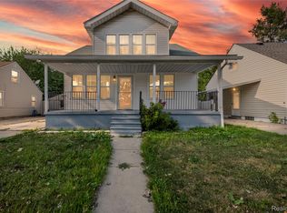 8419 Paige Ave, Warren, MI 48089