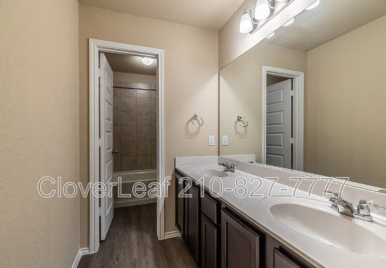 2416 Marty Way — Photo 33