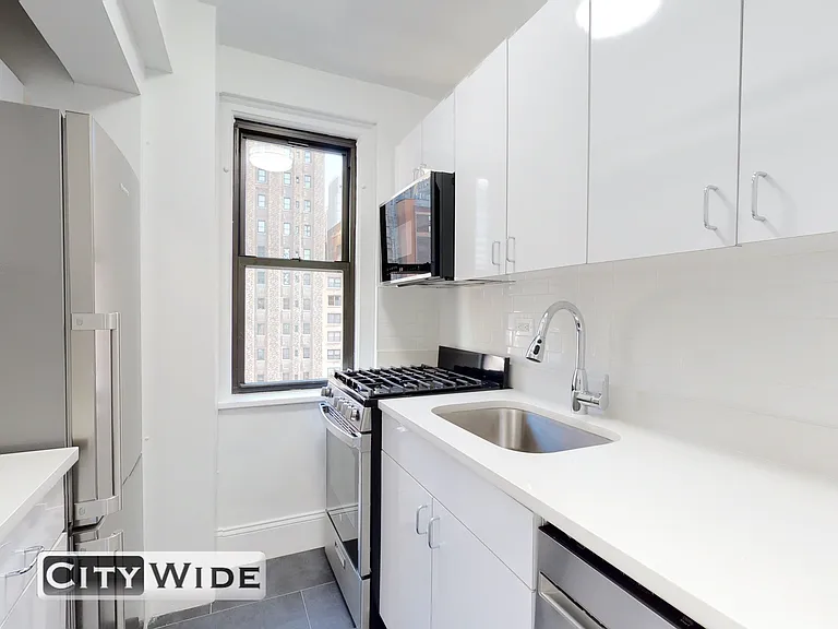 157 E 57th St #2D — Photo 6
