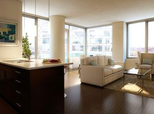 466 W Huron St, Chicago, IL 60654