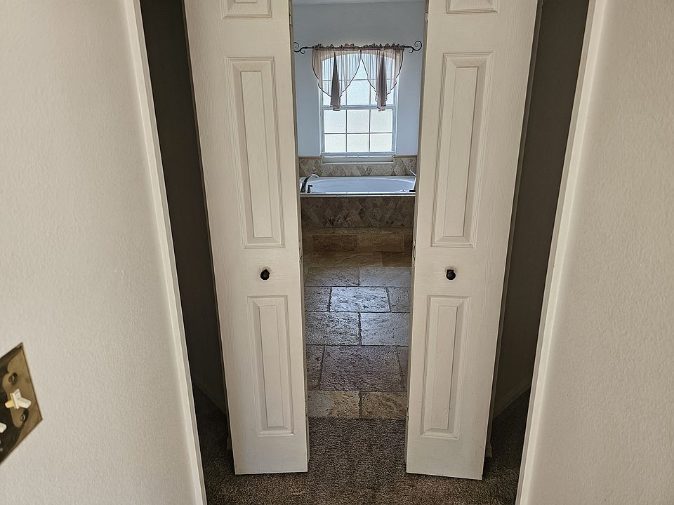 1st image of 1214 Chateau Cir