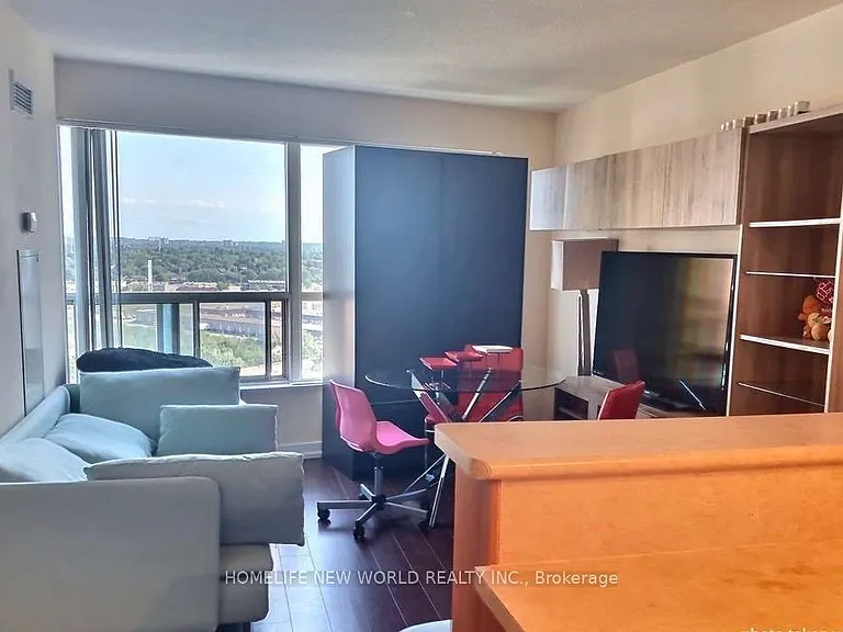 36 Lee Centre Dr #1906 — Photo 2