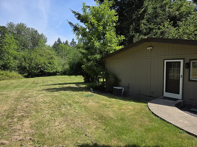10700 NE Stevenson Rd — Photo 20