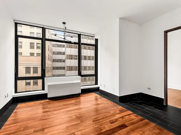 40 Broad St APT 21D, New York, NY 10004