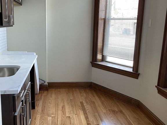 5th image of 104 E North Ave APT 1