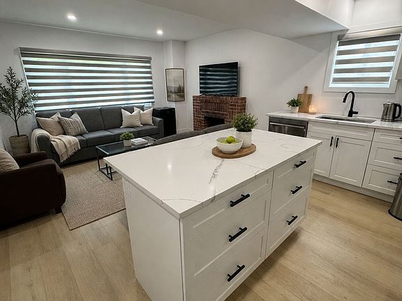 3rd image of 128 Empress Ave