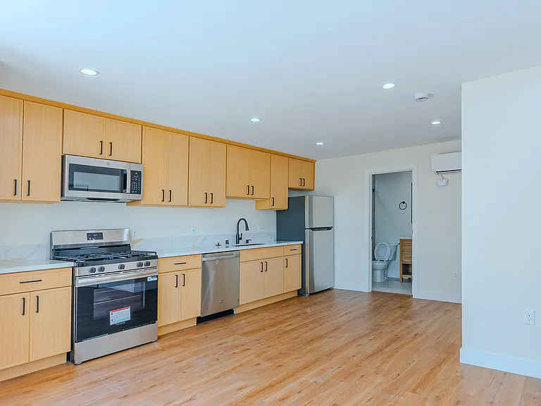 456 S Breed St #28 — Photo 2