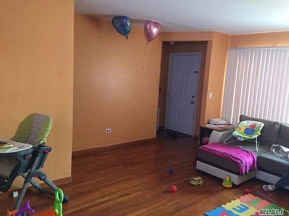 3rd image of 24 Elliot Dr