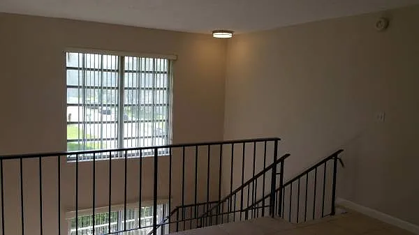 1 bed, 1.5 bath, 801 sqft, $1,800 — Photo 4