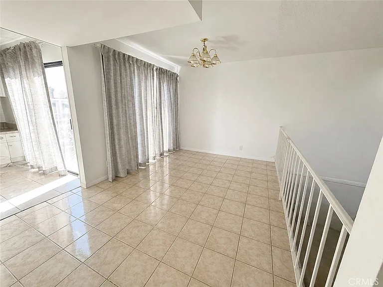 9131 Burnet Ave #10 — Photo 1