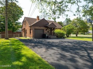 2 Witbeck Dr, Glenville, NY 12302