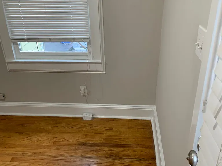 Auburn Ave NE — Photo 10