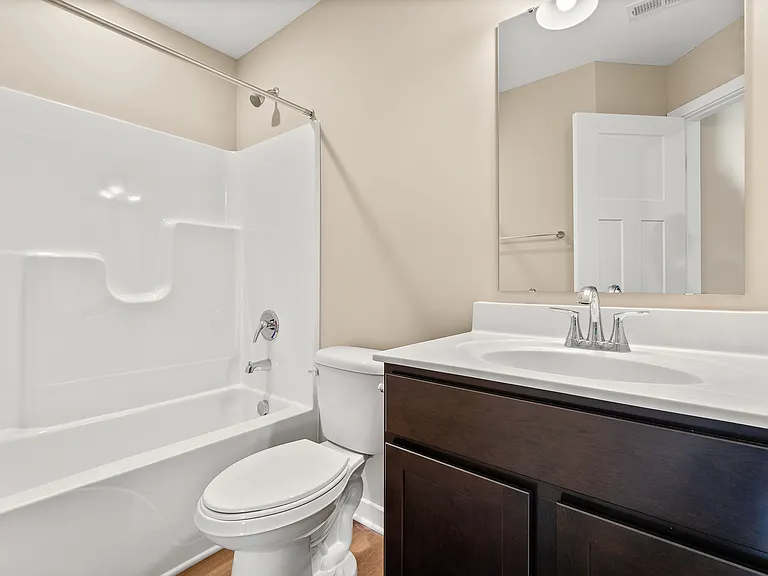 705 Ravenshire Ct — Photo 18