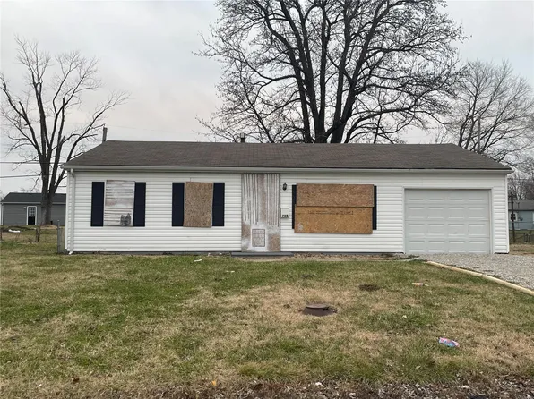 708 Saint Norbert Dr, Cahokia, IL 62206