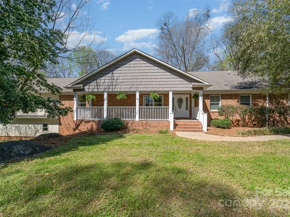 4601 Mount Holly Huntersville Rd, Charlotte, NC 28216
