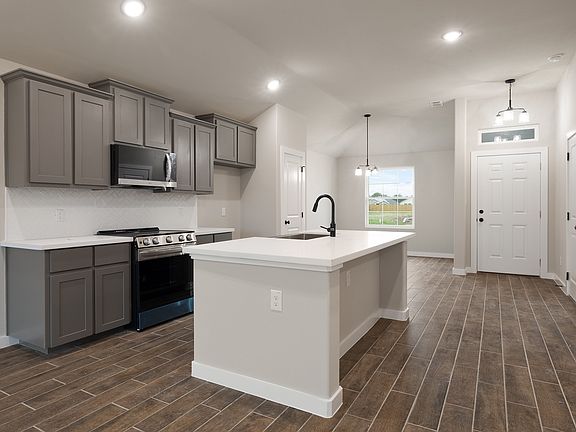 3rd image of 4801 S Landon Ave