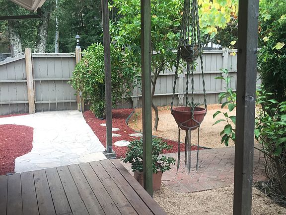 5th image of 18031 Idalyn Dr