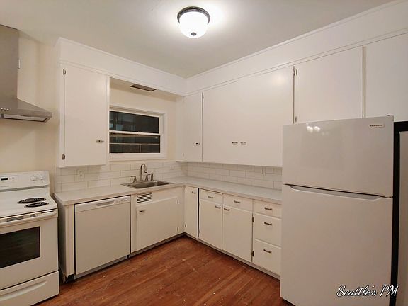 2nd image of 425 Boylston Ave E #10845252
