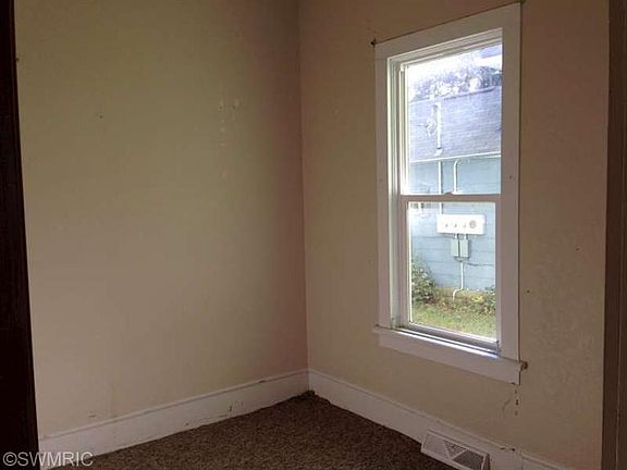 5th image of 1467 Palmer Ave