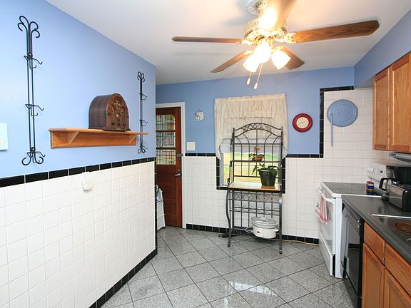 5th image of 2644 Tamm Ave