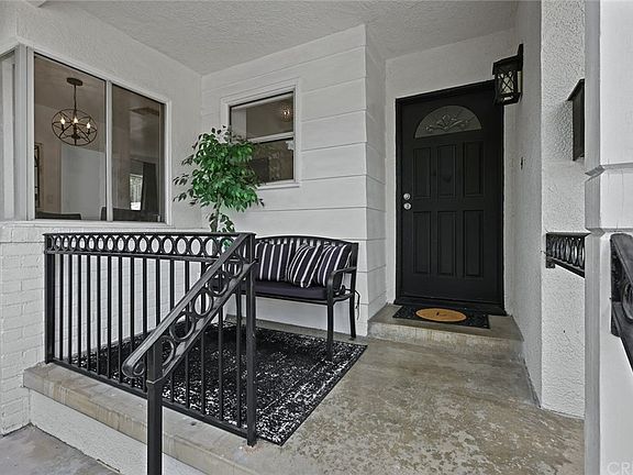 5th image of 7021 Lasaine Ave