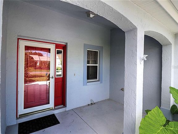 2nd image of 705 Palma Dr