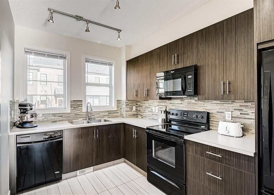 1st image of 514 Walden Cir SE #514