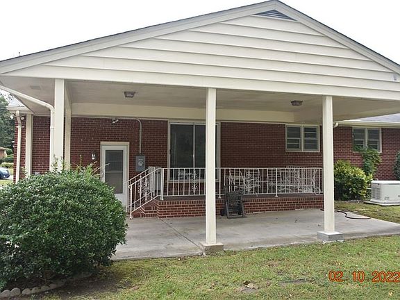 4th image of 104 S Mary Peake Blvd