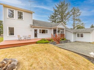 1005 42nd Pl, Long Beach, WA 98644