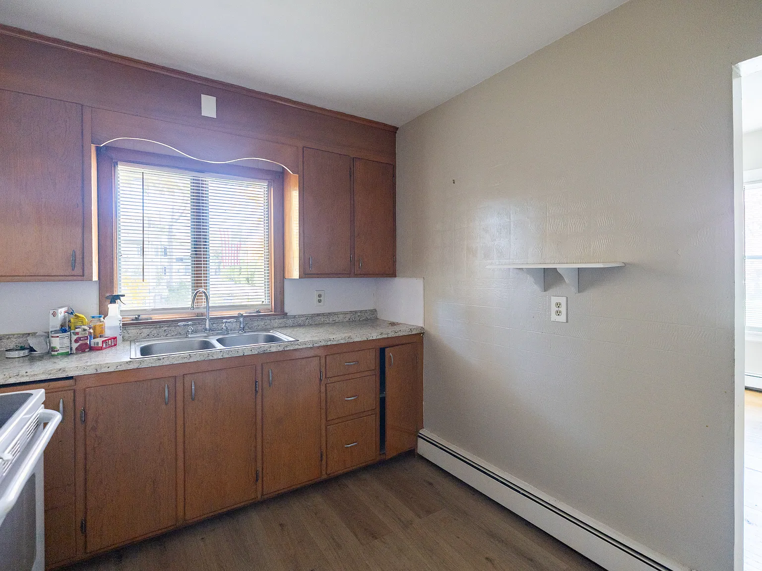 1 bed, $1,050 — Photo 2